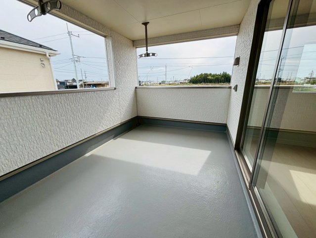 七栄第３３　新築戸建て　６号棟のバルコニー