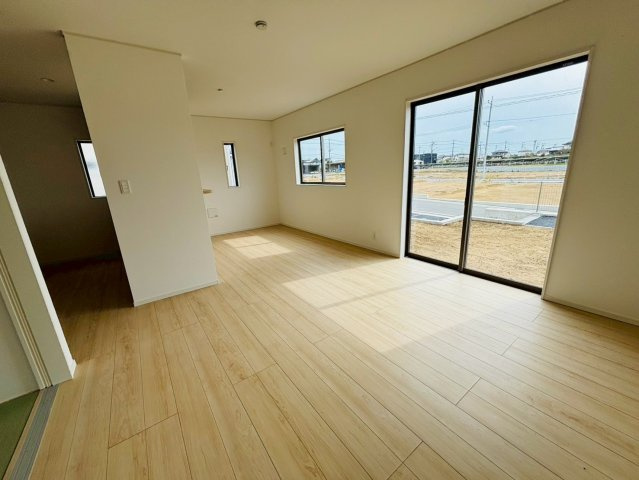 七栄第３３　新築戸建て　６号棟の居間・リビング
