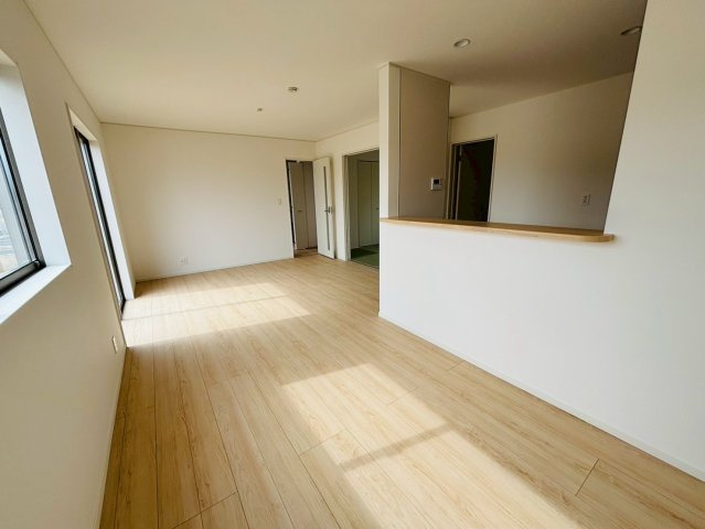 七栄第３３　新築戸建て　６号棟の居間・リビング