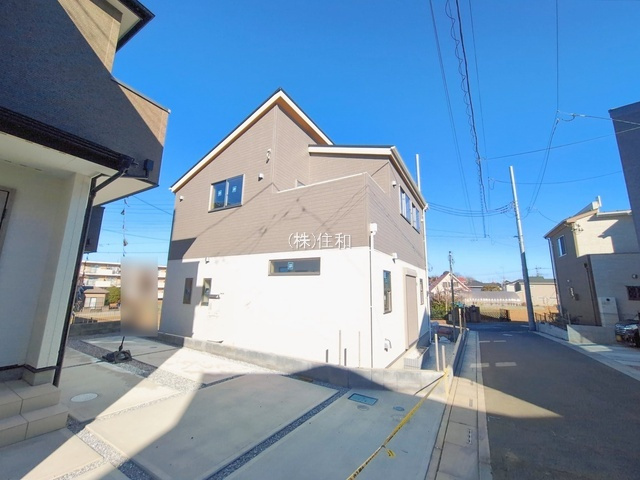 富士見市羽沢１丁目の新築一戸建の前面道路含む現地写真