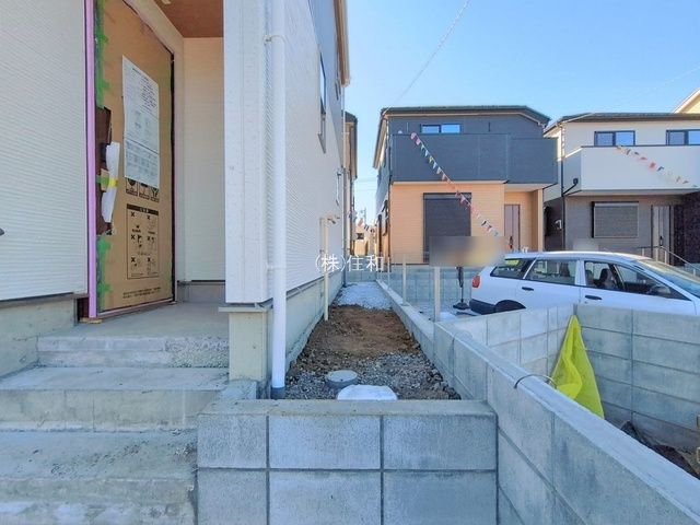 富士見市羽沢１丁目の新築一戸建の玄関