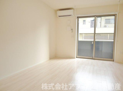 【居間・リビング】 | メイト | 洋室8帖