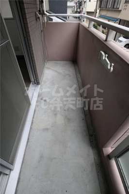 【バルコニー】 | ピア弁天 | バルコニーです