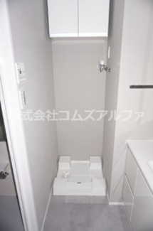 【その他】 | ドゥーエ横浜駅前 | ドゥーエ横浜駅前　室内洗濯機置場