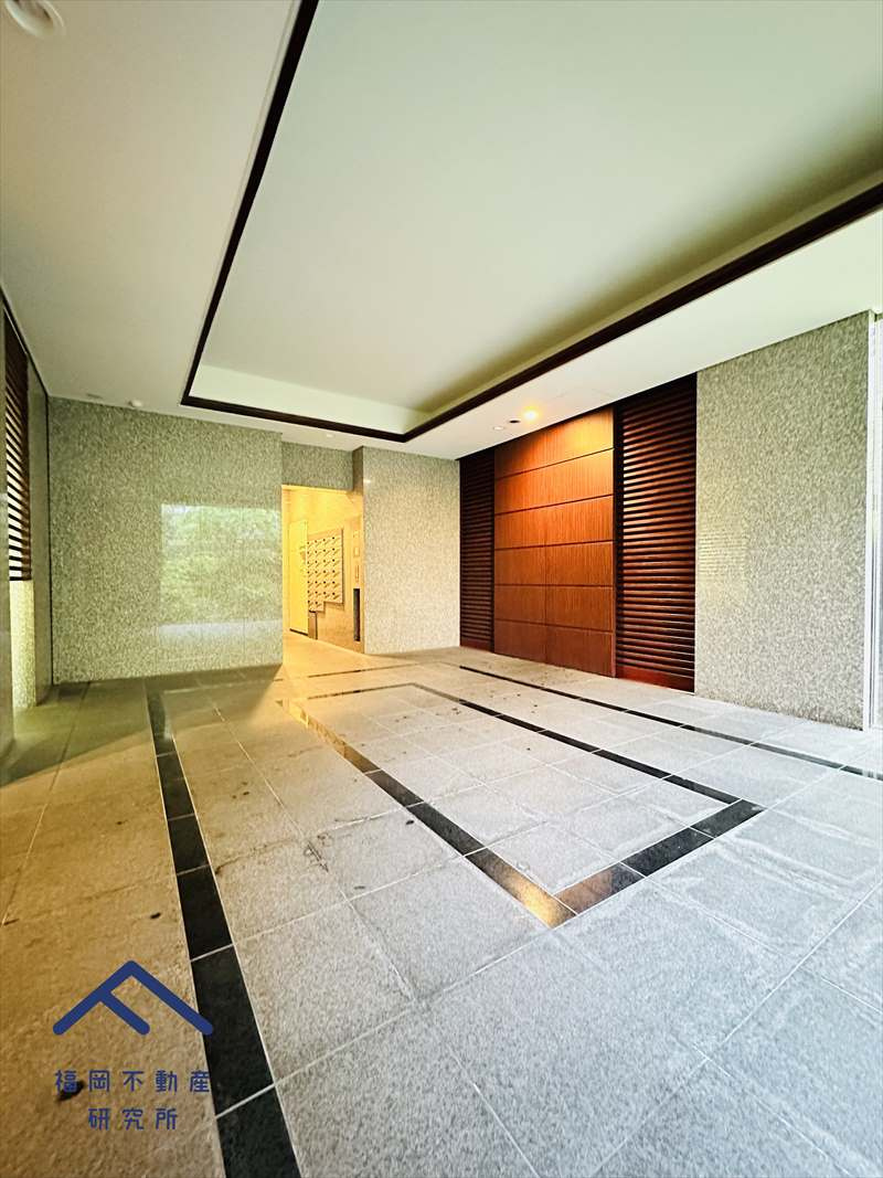 コスモ長尾リバーフォルムのエントランス