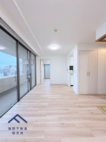 コスモ長尾リバーフォルムの居間・リビング