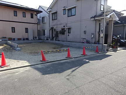 南区向洋新町１丁目の前面道路含む現地写真