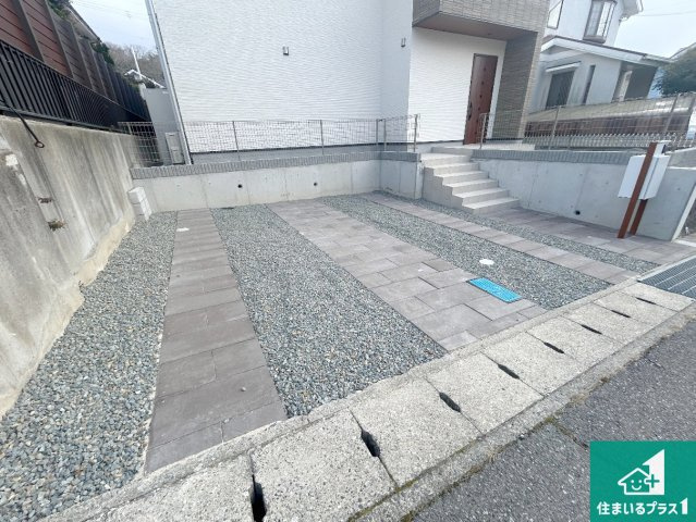 三田市つつじが丘南　新築一戸建ての駐車場|駐車スペース！散水栓があるので、こまめに愛車を洗えます！