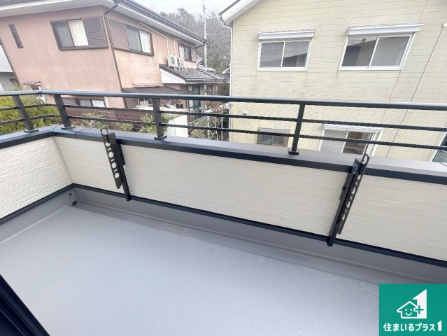三田市つつじが丘南　新築一戸建てのバルコニー|日当たりのよいバルコニー！お部屋が開放的に！