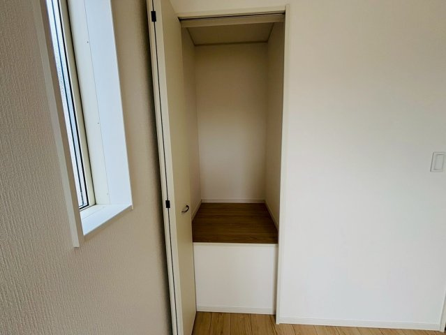 七栄第３３　新築戸建て　７号棟の収納