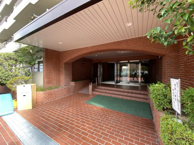 【エントランス】 | メープルコープ箕面