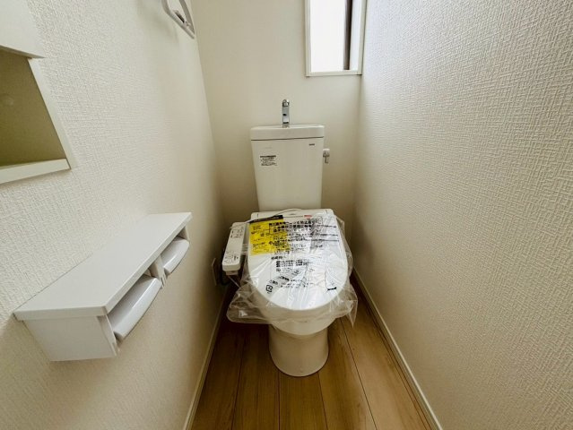 七栄第３３　新築戸建て　８号棟のトイレ
