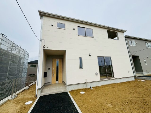 七栄第３３　新築戸建て　８号棟の外観