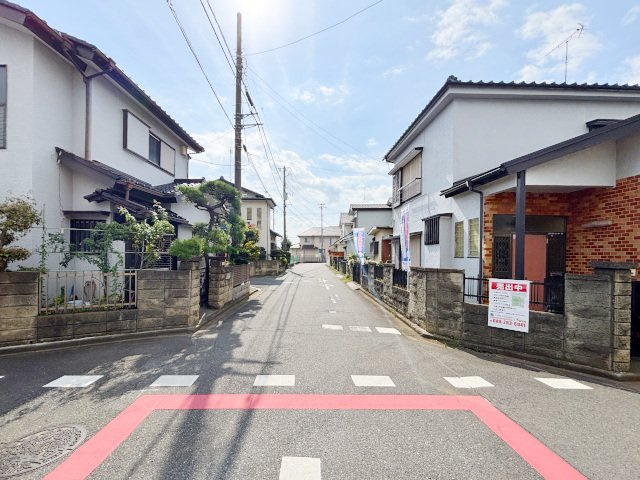 土地/三芳町大字藤久保の前面道路含む現地写真|北西側道路（5.2m）　前面道路広々で駐車も安心！