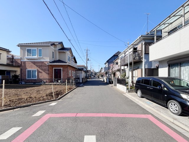 土地/三芳町大字藤久保の前面道路含む現地写真|北西側道路（6.0m）　前面道路広々で駐車も安心！