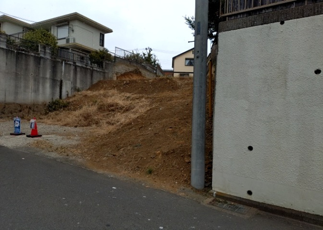 【外観】 | 販売されている全ての土地が、宅地用の土地であるとは限りません。都市計画法に基づき、基本的に住宅を建てることができるのは土地計画区であることに加え、市街化区域として定められている地域のみとなっています。