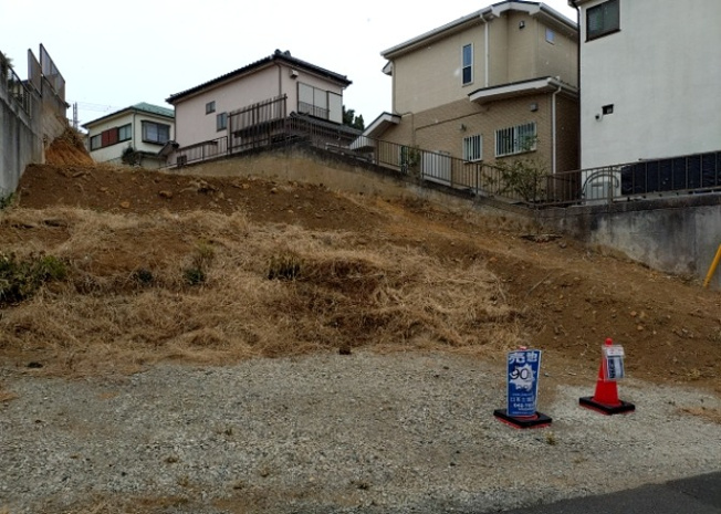 【外観】 | 物件の詳細については、現地を見てわかること以外に、役所や法務局などで調べないとわからないことがあります。そのため、現地に行く場合は、もしこの物件を買ったらどのような生活ができるかをイメージしましょう。