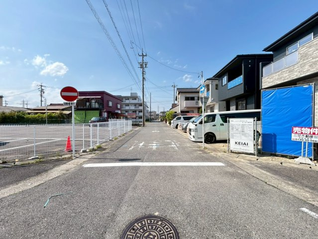 新築戸建　一宮市多加木1期　全3区画分譲の前面道路含む現地写真|「現地（2026年4月3日）撮影」　
■前面道路　
■ヤマダ不動産　株式会社リライフ
