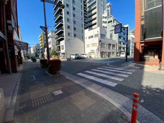 パイオニアＩＮＮ．の周辺