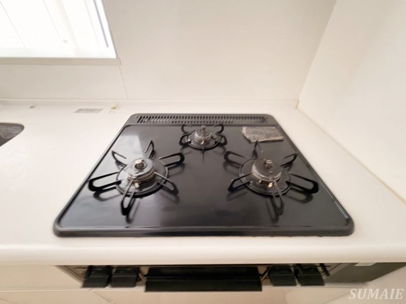 サクラテラスのキッチン|3口コンロです☆