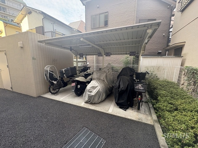 サクラテラスのその他共用部分|バイク置き場です☆