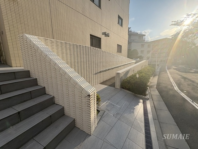 サクラテラスのその他共用部分|スロープ付きです☆