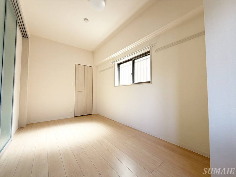 サクラテラスの寝室|別角度から見た7帖の寝室です☆