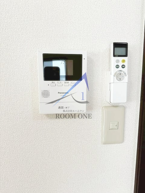 メイプル森戸のセキュリティ|モニター付きインターホンです。