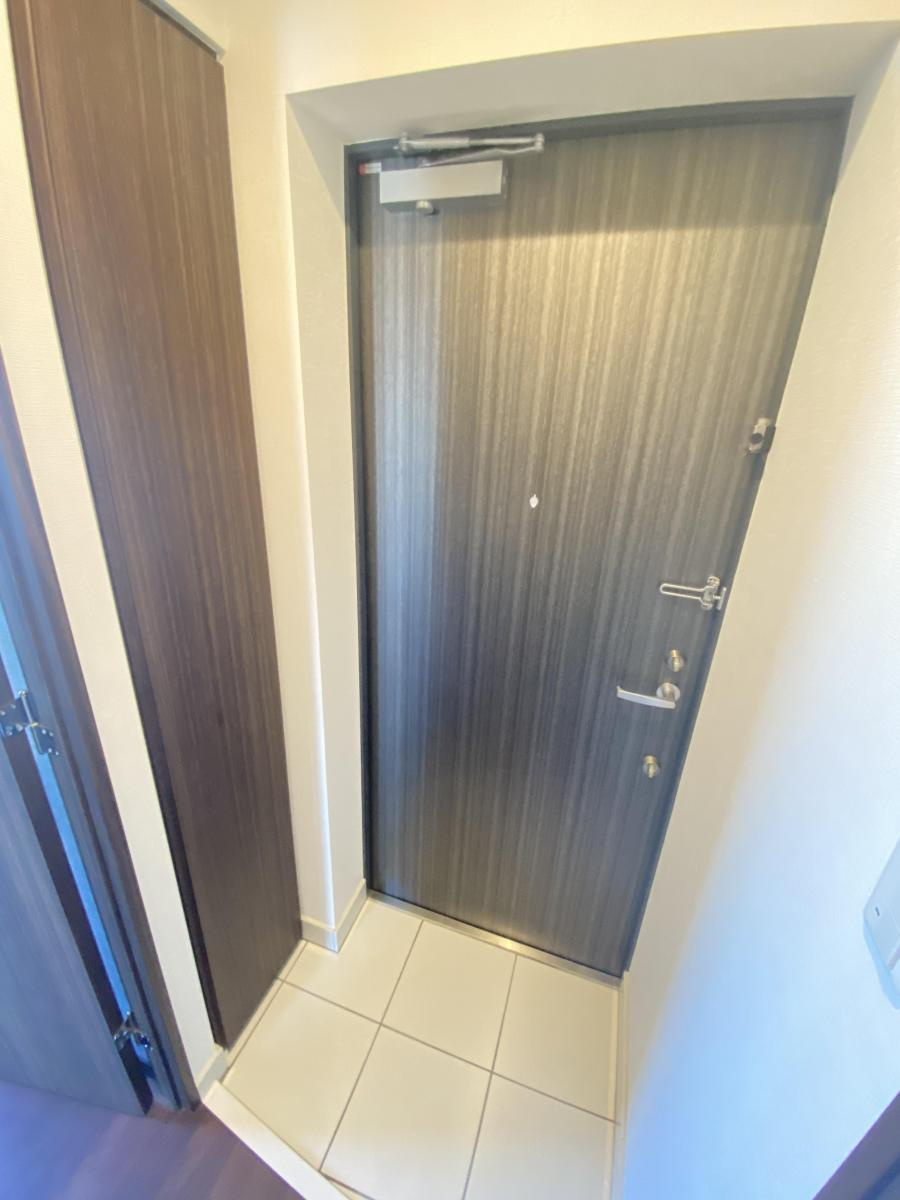 レジデンス1870の玄関|シューズボックス付きの玄関