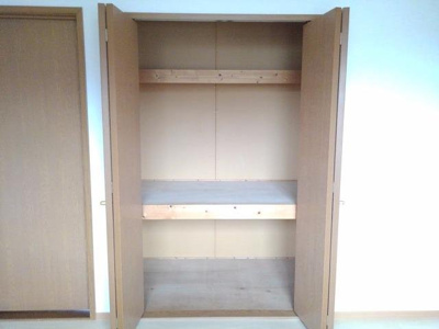 【収納】 | エクセル城東Ｂ | 大きなスペースがあり、収納には困りません