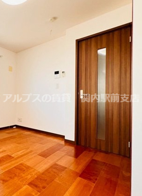 【居間・リビング】 | レジディス横浜南