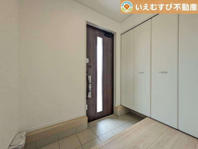 Cradle garden　本庄市下野堂第6の玄関|大容量シューズクローゼット
たっぷりの玄関収納が付いているので家族みんなの靴がしっかり片付きます♪