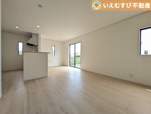 Cradle garden　本庄市下野堂第6の居間・リビング|ご家族みんながゆったりくつろげるリビング
ゆとりの空間でくつろいだり遊んだり、家族の時間が楽しみですね♪