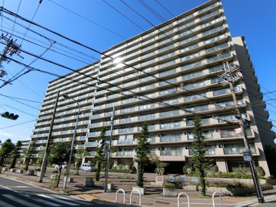 【外観】 | ファミールハイツⅡ番館 | 令和８年３月リフォーム済♪綺麗なお住まいで新生活始めませんか！資料請求だけでもお気軽にお問い合わせください♪