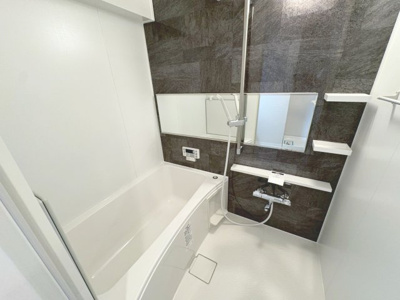 【外観】 | ファミールハイツⅡ番館 | 浴室もリフォームしますよ♪綺麗なお風呂で一日の疲れをゆっくり癒やしてくださいね♪