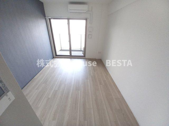 レジュールアッシュ神戸湊川公園の居間・リビング