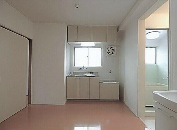 富善ビルのキッチン