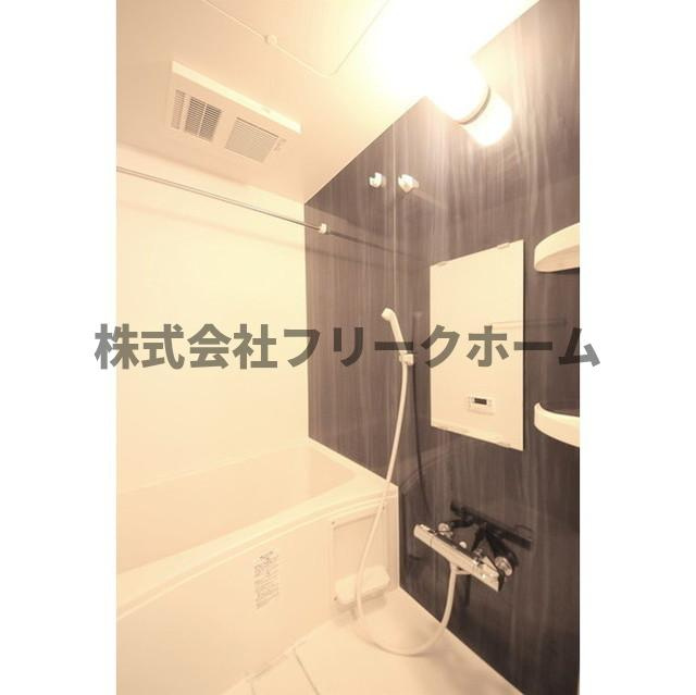 武蔵野市中町１丁目の賃貸マンションの浴室