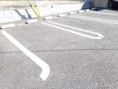 【駐車場】 | カーサ・ルピナスＤ | 駐車スペースもあります