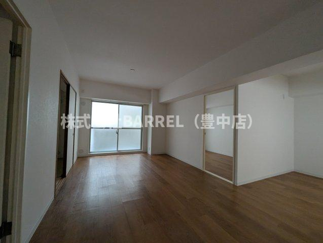 ヴィラ豊中の居間・リビング