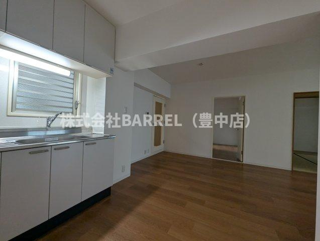 ヴィラ豊中の居間・リビング