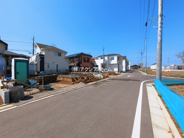 所沢市上安松・全8棟　新築一戸建　8号棟　の前面道路含む現地写真|2026年1月30日撮影