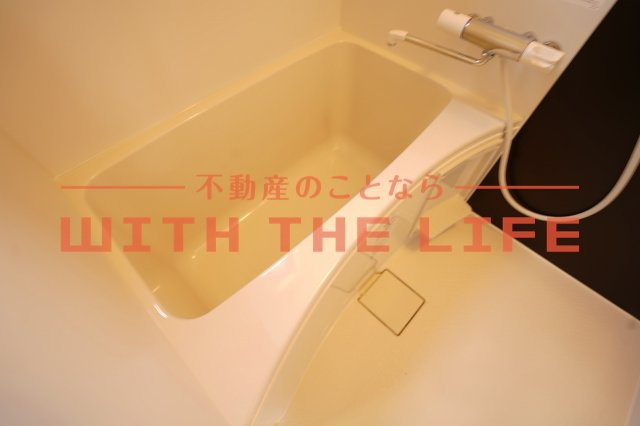 ikka豆津A棟【キャッシュバック対象物件】の浴室|落ち着いた空間のお風呂です