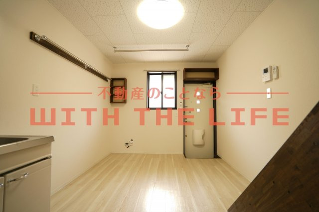 ikka豆津A棟【キャッシュバック対象物件】の洋室|明るい洋室です