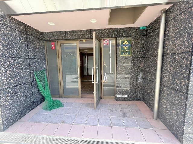 プロシード新大阪シティライフのエントランス