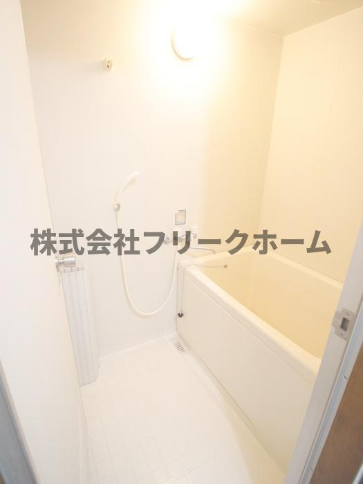 武蔵野市境４丁目の賃貸マンションの浴室