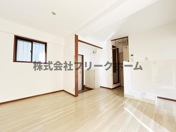 武蔵野市境４丁目の賃貸マンションの居間・リビング