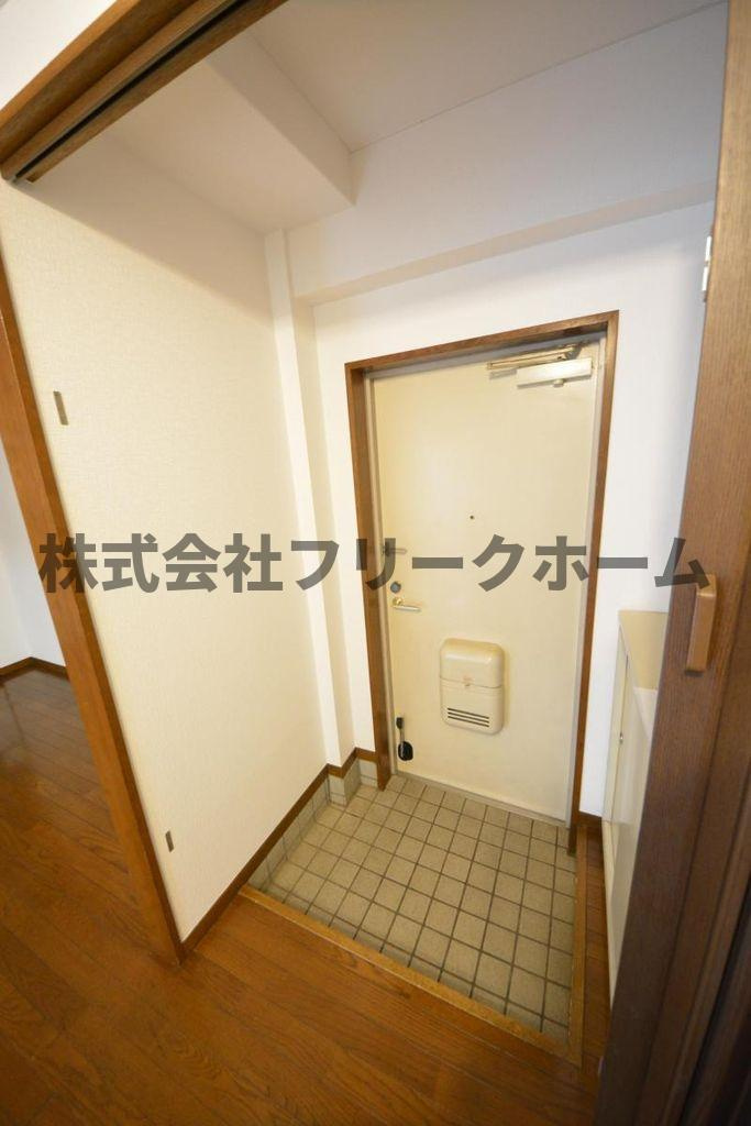 武蔵野市境４丁目の賃貸マンションの玄関