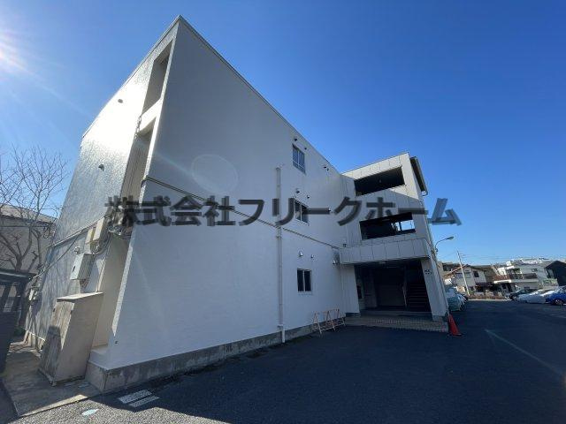 武蔵野市境４丁目の賃貸マンションの外観