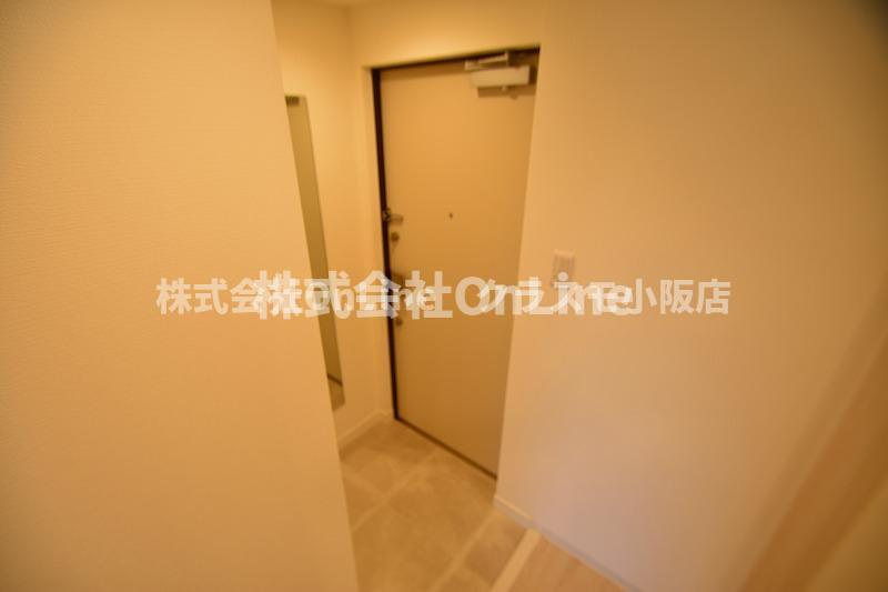 アドバンス上町台シュタットの玄関